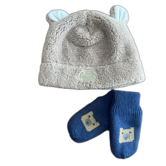 The North Face Other - The North Face Fuzzy Bear Hat & Glove Set Infant XS